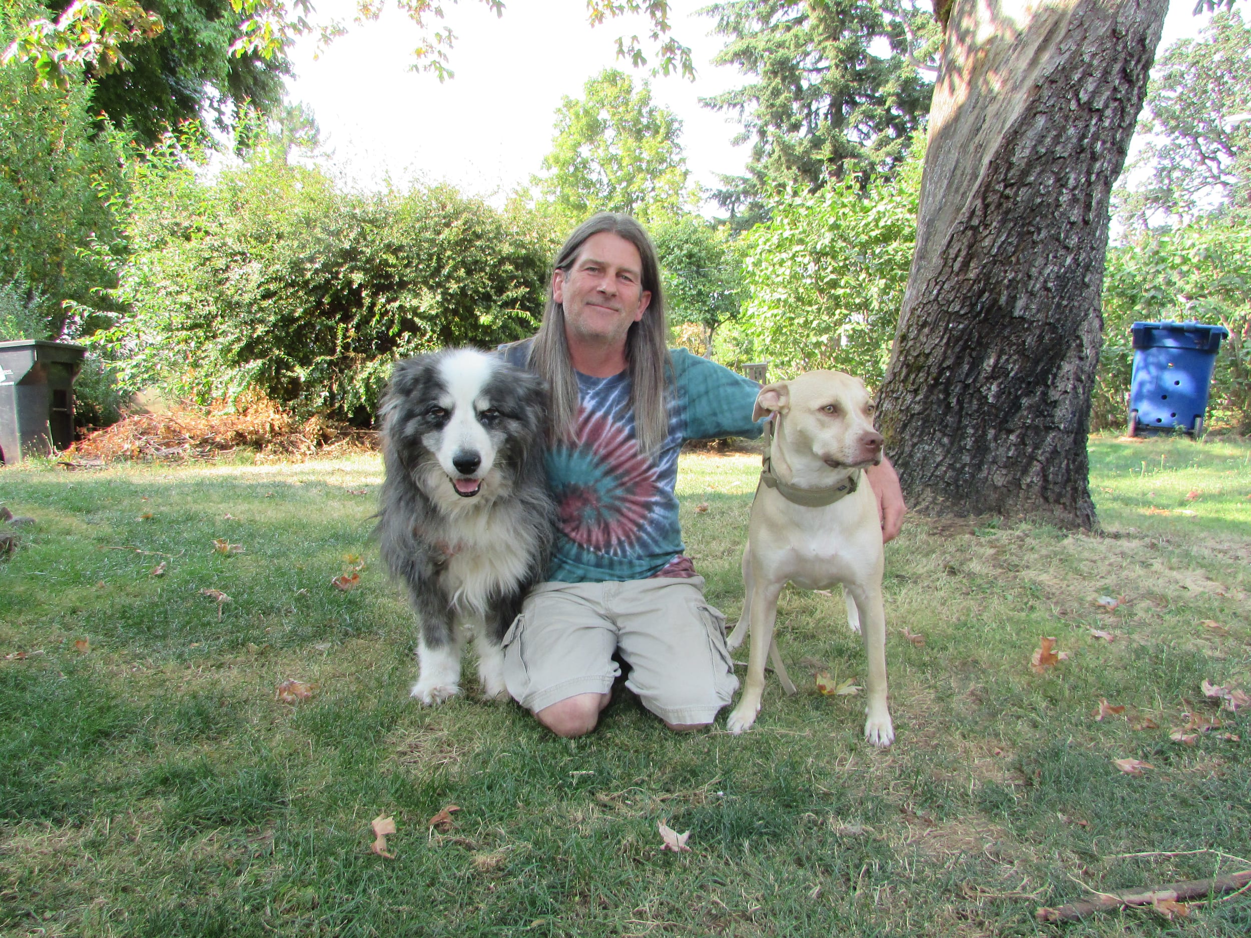 me&pedro&dino-posing-aug2022b