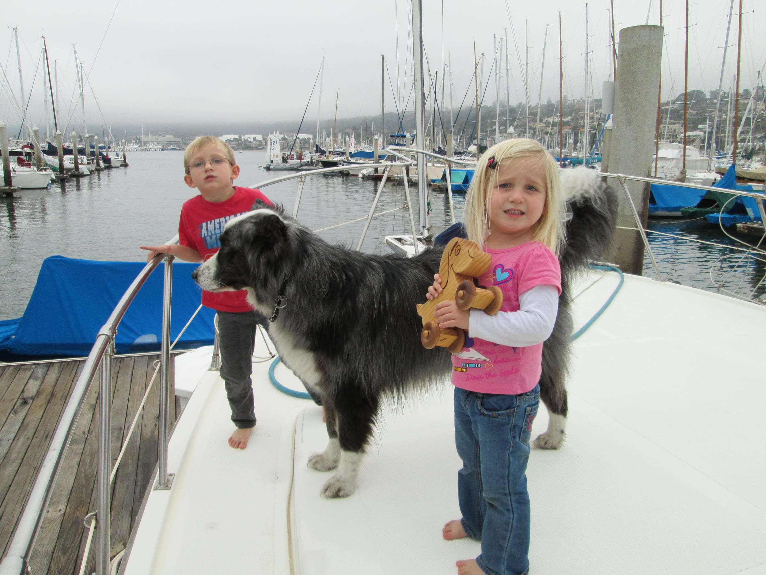 onTheBoat-jan2013-03-zach&kylie&dino
