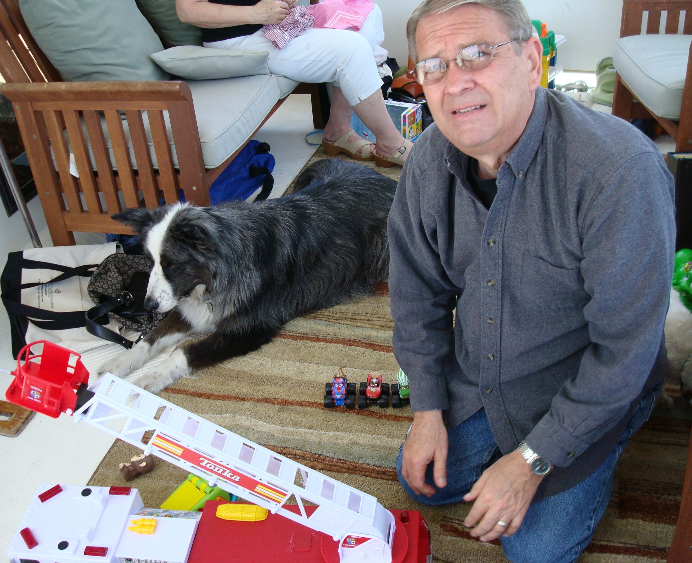 firetruck-dino&dad-mar2011